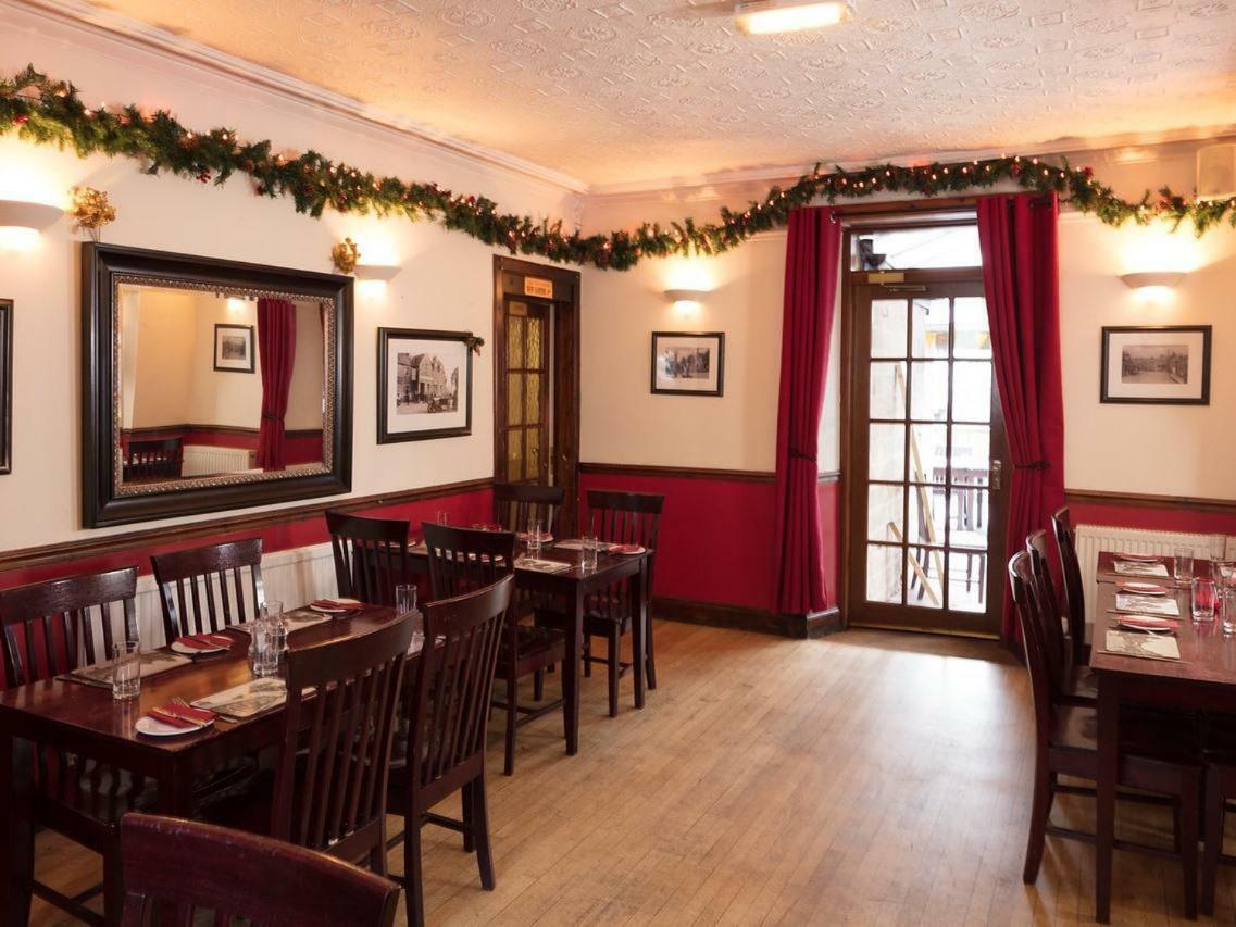 The Gordon Arms Hotel West Linton Extérieur photo