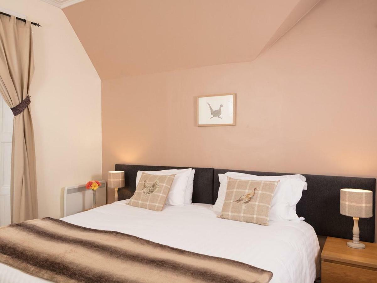 The Gordon Arms Hotel West Linton Extérieur photo
