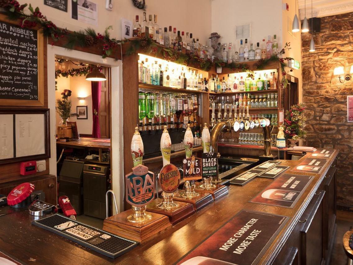 The Gordon Arms Hotel West Linton Extérieur photo