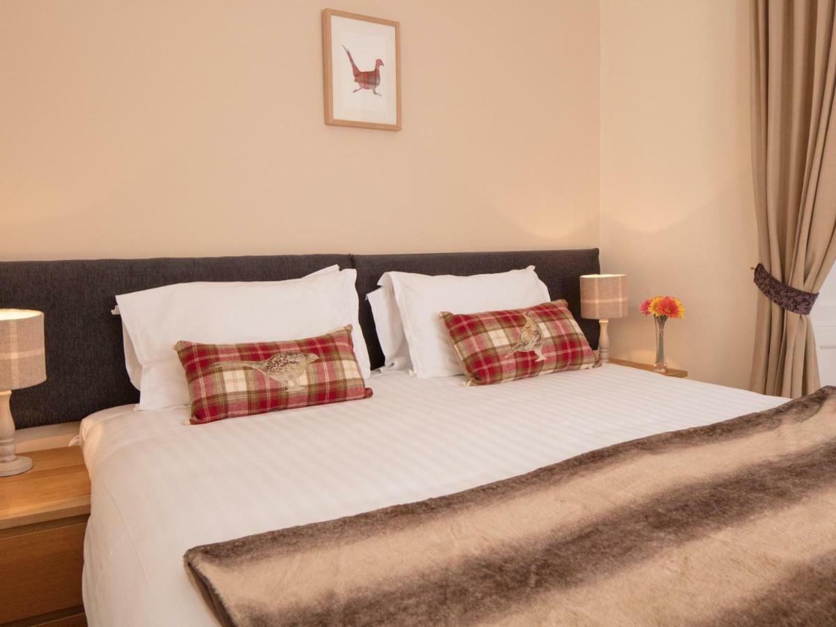 The Gordon Arms Hotel West Linton Extérieur photo
