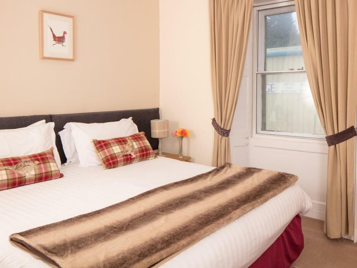 The Gordon Arms Hotel West Linton Extérieur photo